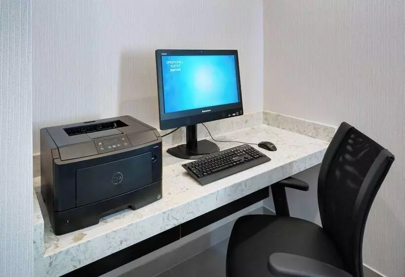 בית מלון כפרי Springhill Suites Milford