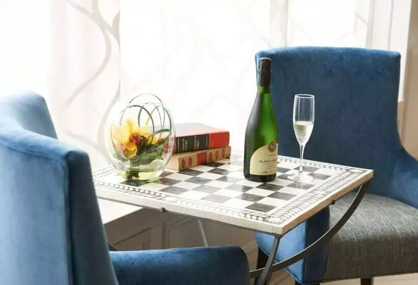 Отель The Kensington