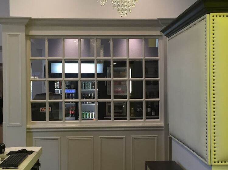 هتل The Kensington