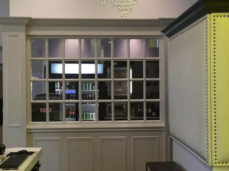 Отель The Kensington