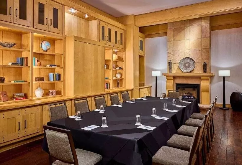 Отель The Westin Westminster