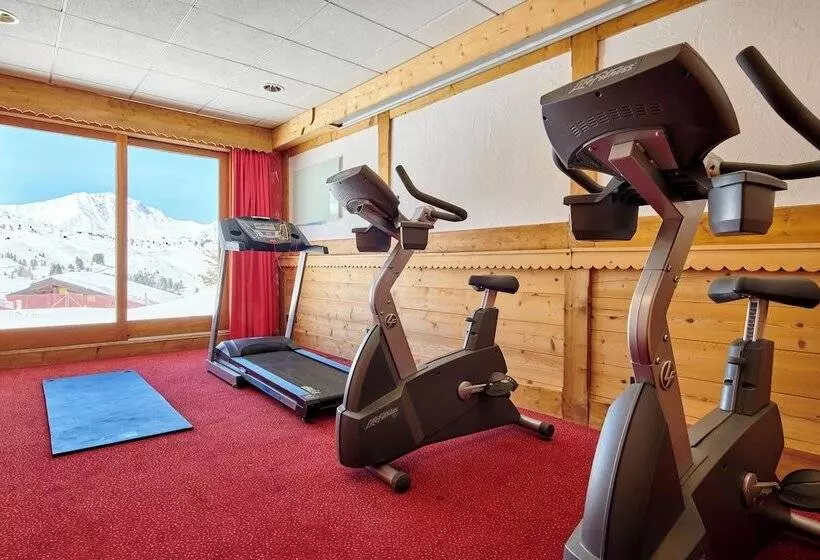 Отель Hôtel L Eden Des Cimes   Vacances Bleues   Belle Plagne 2100