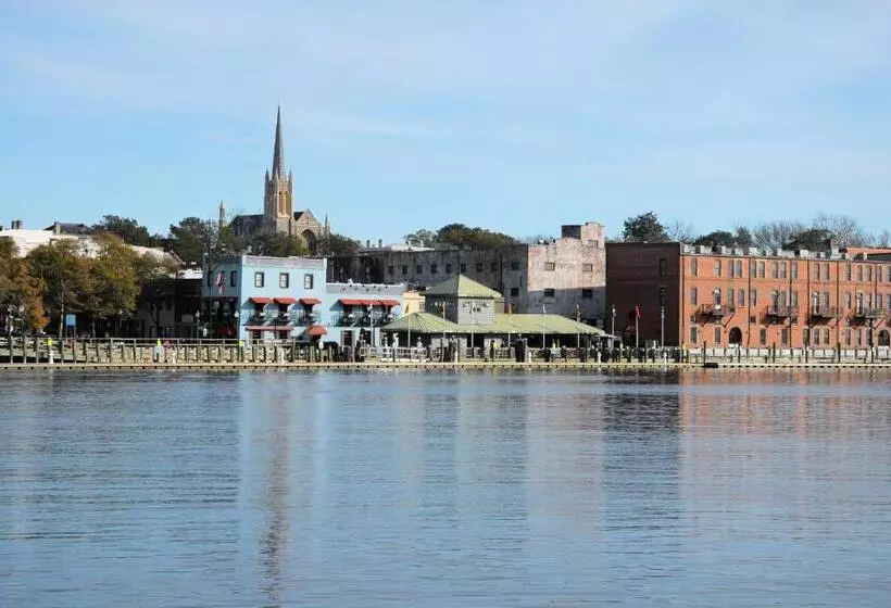 Hotel Water Street Condos