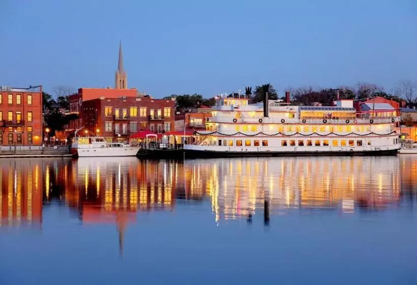 Hotel Water Street Condos