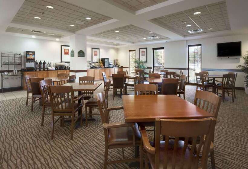 هتل Wingate By Wyndham Augusta Fort Eisenhower