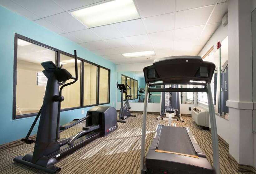 هتل Wingate By Wyndham Augusta Fort Eisenhower