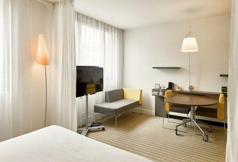 B&B HOTEL Rueil Malmaison