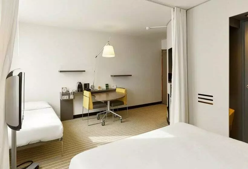 B&B HOTEL Rueil Malmaison