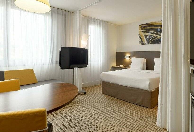 B&B HOTEL Rueil Malmaison