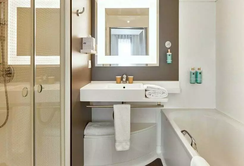 B&B HOTEL Rueil Malmaison