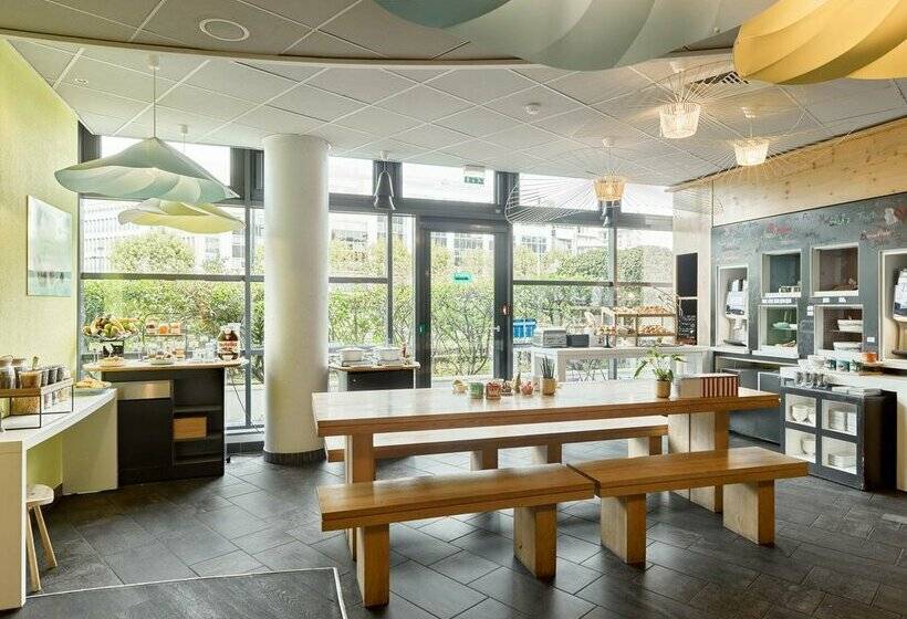 B&B HOTEL Rueil Malmaison