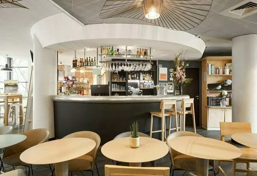 B&B HOTEL Rueil Malmaison