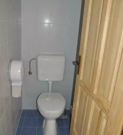 ユースホステル Bak Vendéglő Faházak