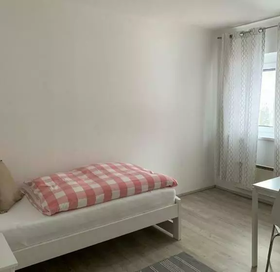 Retkeilymaja Pension Auer