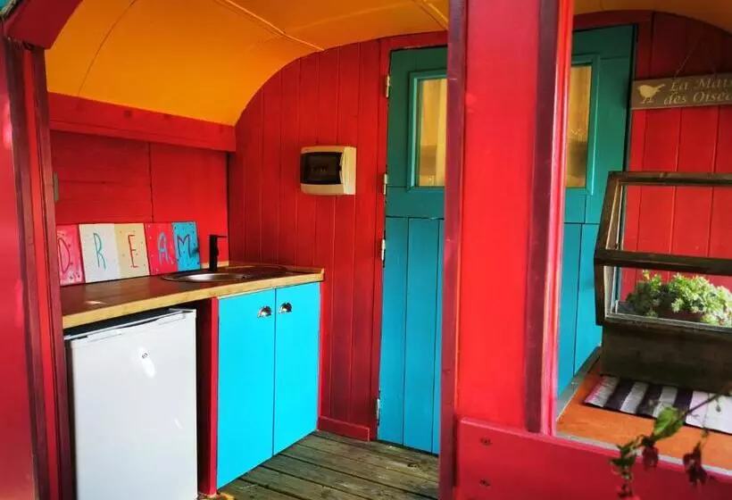 ベッドアンドブレックファースト La Maison Des Oiseaux. Roulotte