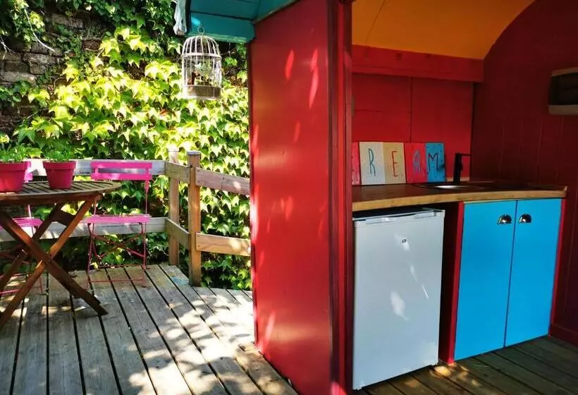 ベッドアンドブレックファースト La Maison Des Oiseaux. Roulotte