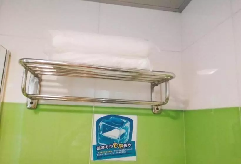 Hotelli 7days Inn Qinzhou Niannianfeng Plaza Xiangyang Street Branch