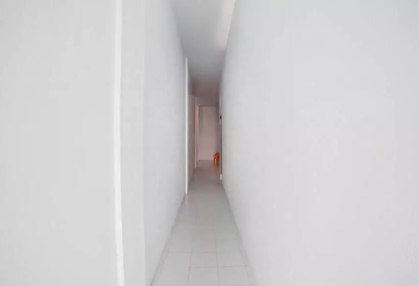 Hotelli Oyo 2538  Anugerah