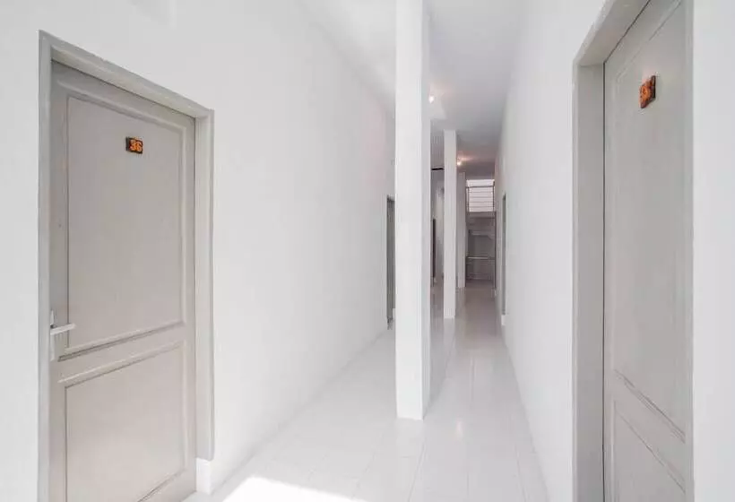 Hotelli Oyo 2538  Anugerah