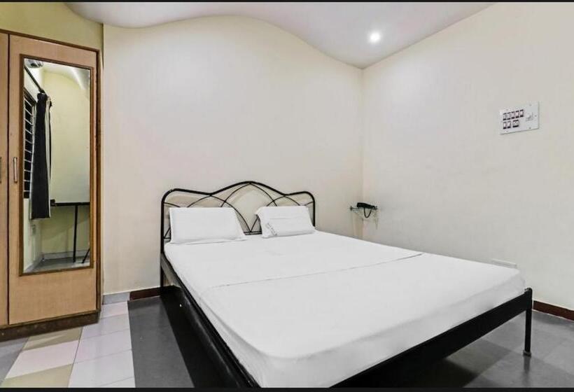 فندق Shanthi Comforts