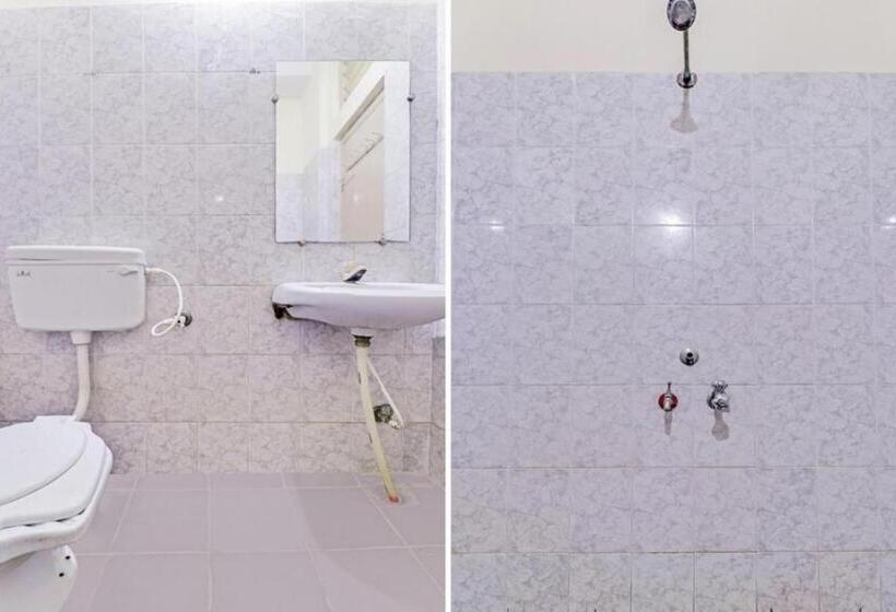 فندق Shanthi Comforts