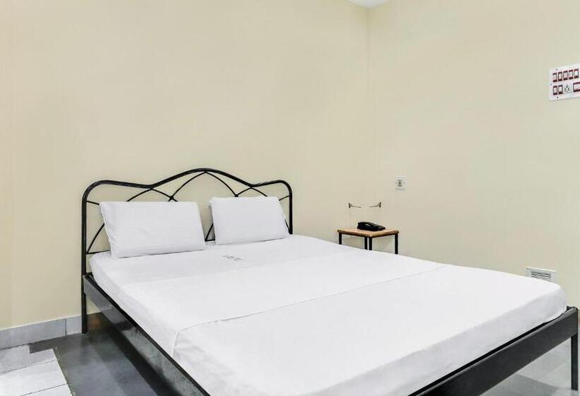 فندق Shanthi Comforts