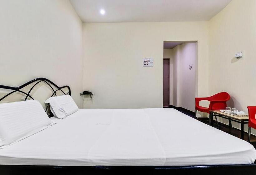 فندق Shanthi Comforts