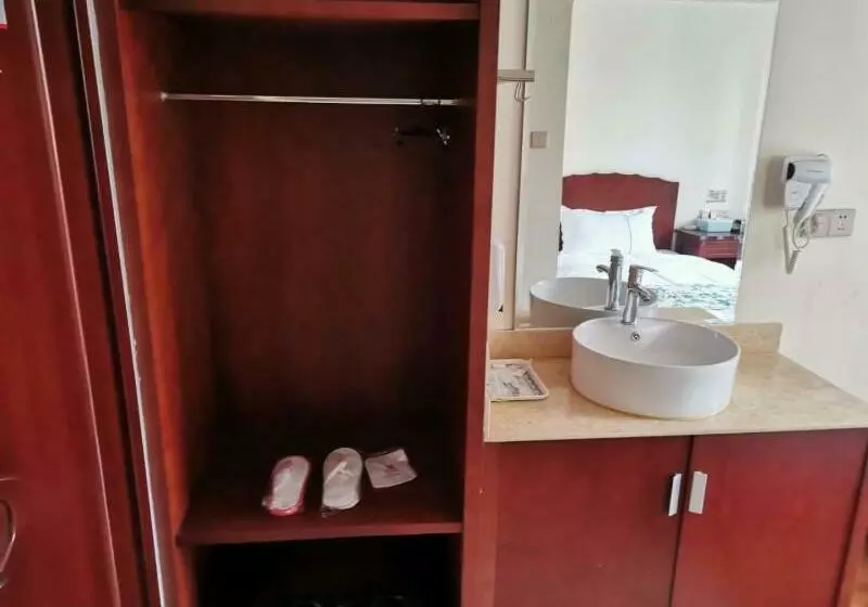 Hotelli Shell Maanshan City Hanshan County Huanfeng North Road City Center