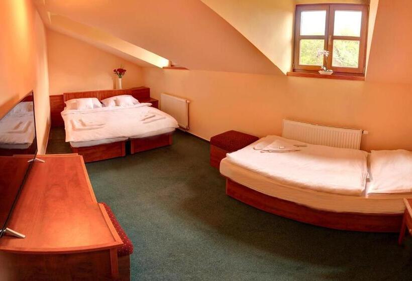 Szálloda štiřínská Stodola U Prahy