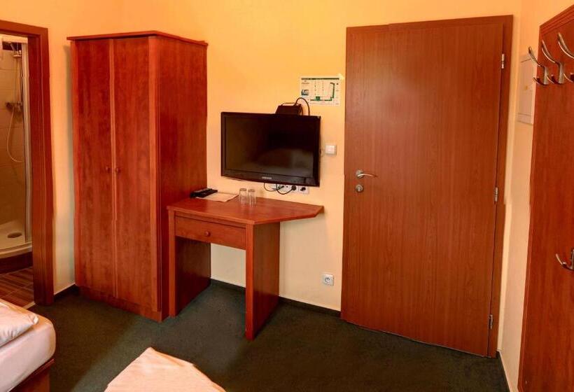 Szálloda štiřínská Stodola U Prahy