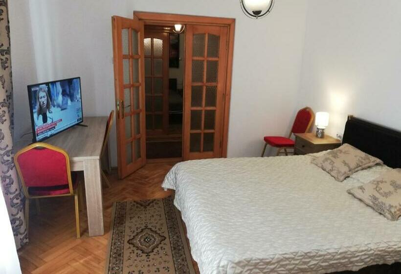 Пансион Casa Bucur