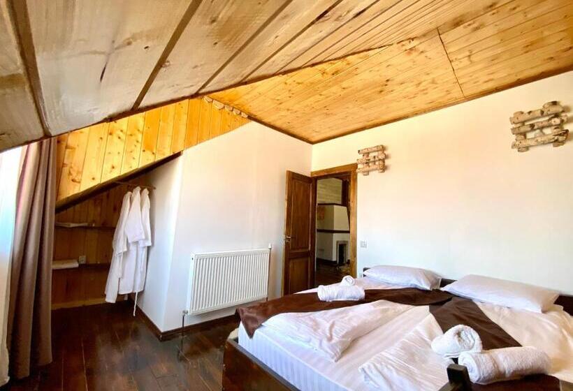 بنسيون Casa Margau