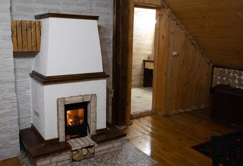 پانسیون Casa Margau