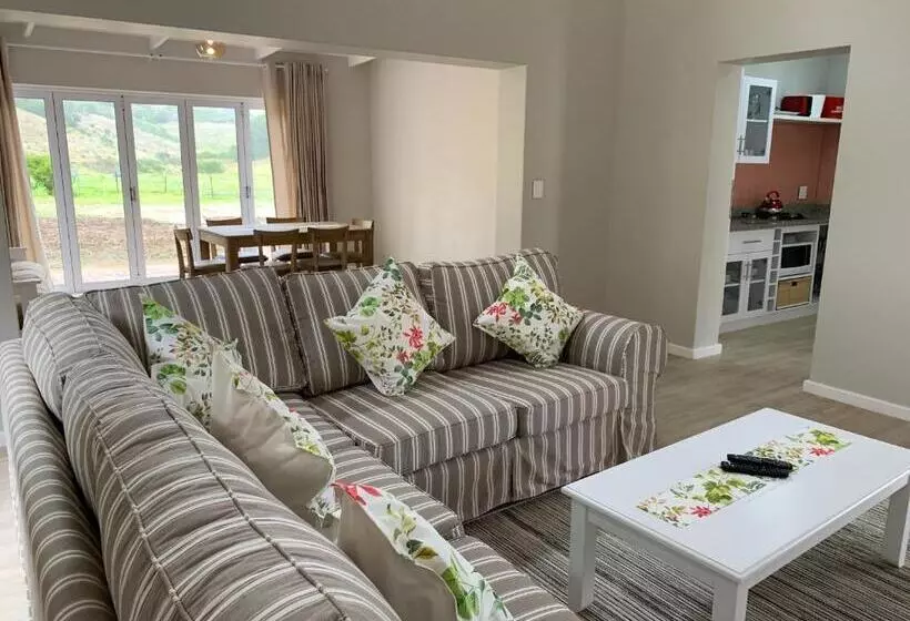 Majatalo The Suites At Waterryk Eco Guest Farm