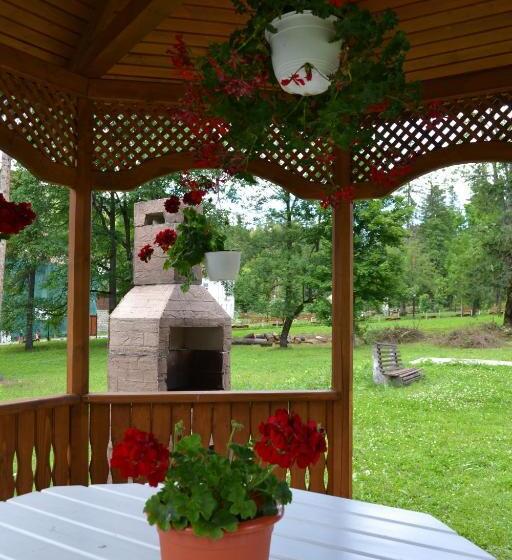 مبيت وإفطار Pension Rose Trandafirul