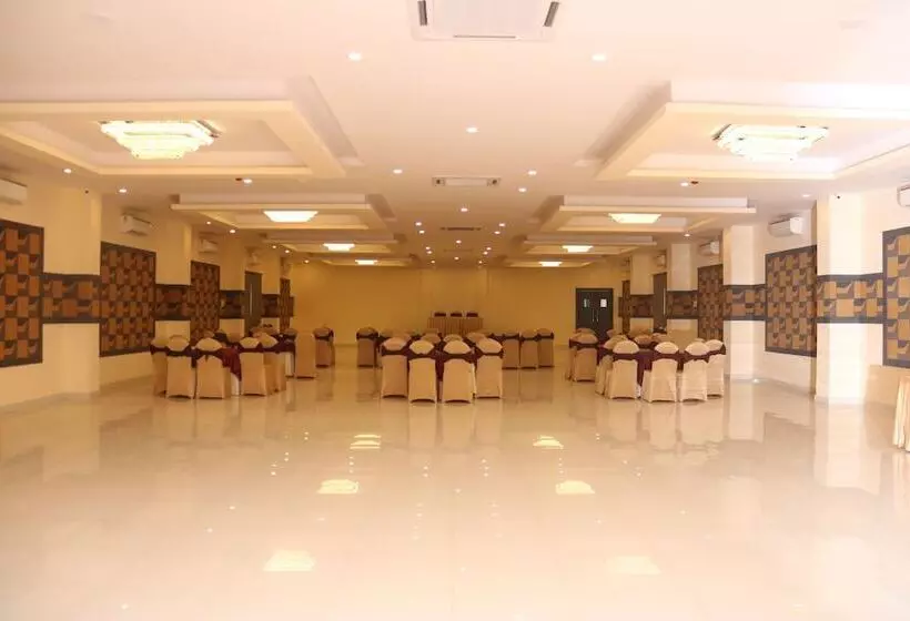 Hotelli Genx Mirzapur