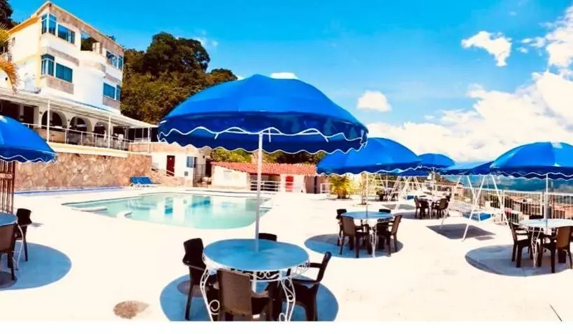 Hotelli Giron Campestre