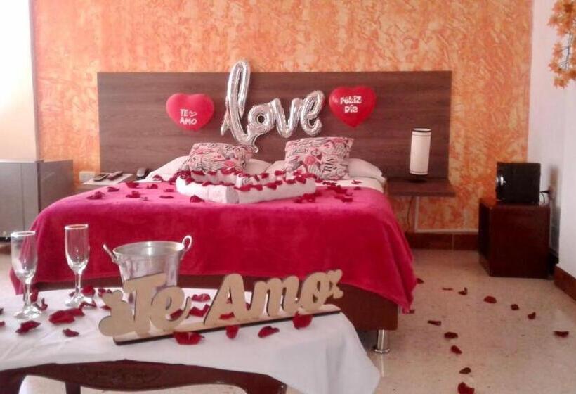 هتل Giron Campestre