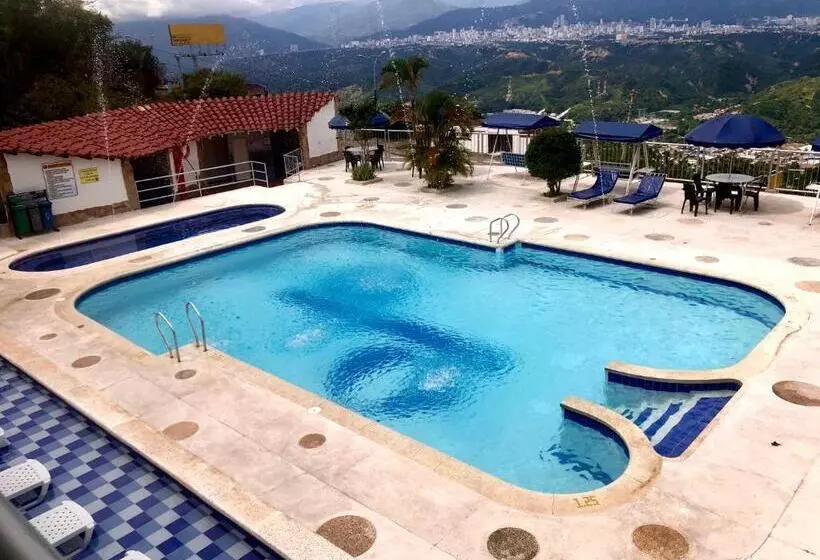 Hotelli Giron Campestre