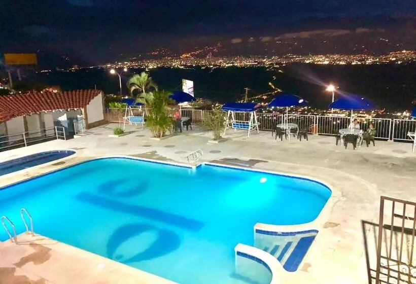 Hotelli Giron Campestre