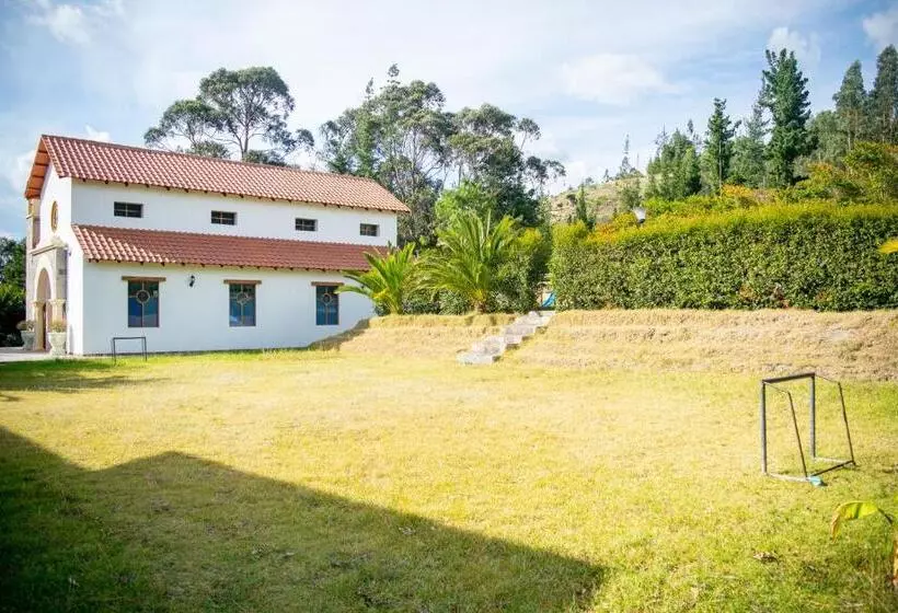 ホテル Hacienda Buenos Aires En Iza