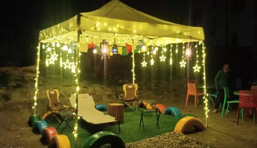 Hotelli The Alpinist Cafe And Retreat