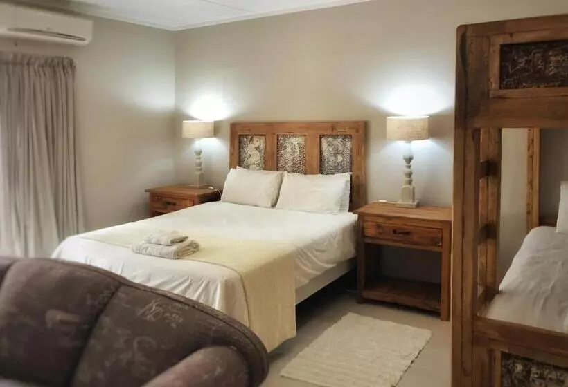 Majatalo Louvre Guesthouse