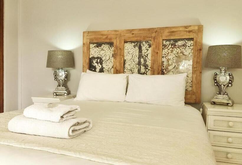 ペンション Louvre Guesthouse