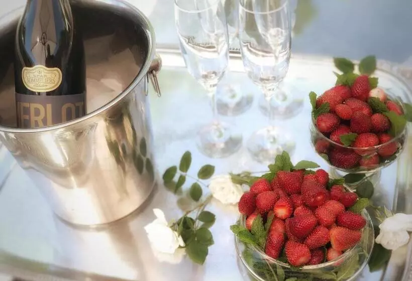 Majatalo Louvre Guesthouse