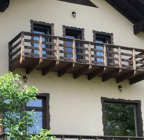 Pensiunea Valea Cu Salcâmi