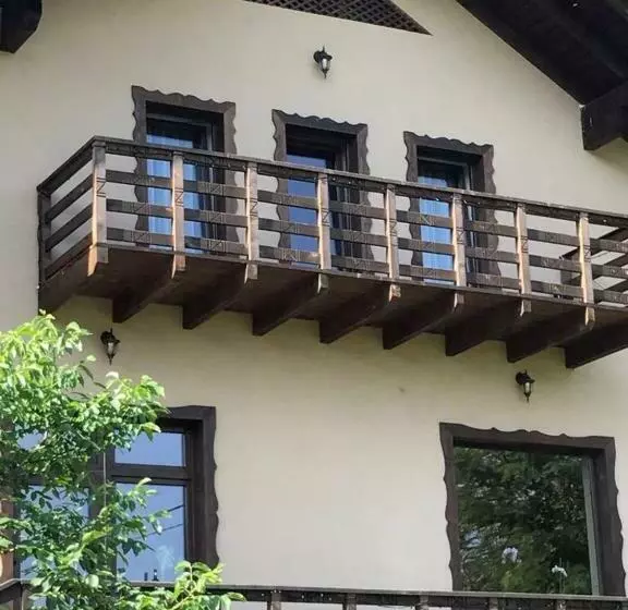 Pensiunea Valea Cu Salcâmi