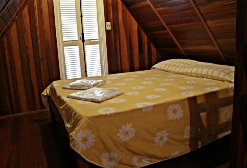 Hostel Pousada Casa Amarela