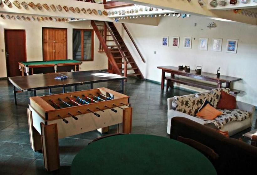 Hostel Pousada Casa Amarela