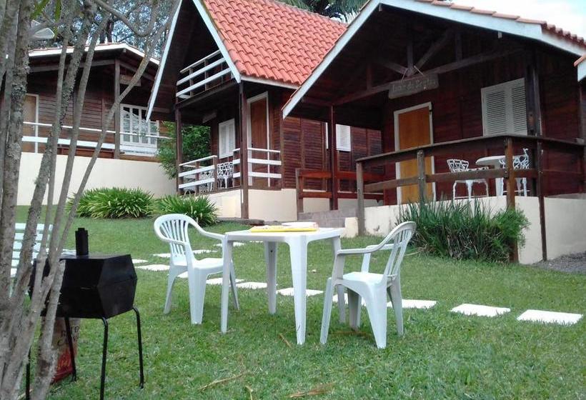 Hostel Pousada Casa Amarela